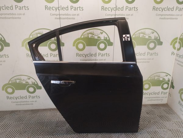 Puerta Trasera Derecha Chevrolet Cruze 4p (06747493)
