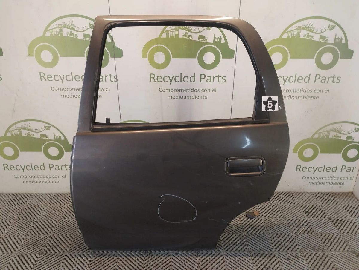 Puerta Trasera Izquierda Chevrolet Corsa (06117553)