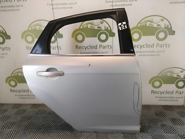 Puerta Trasera Derecha Ford Focus F3 (05380084)