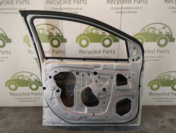 Puerta Delantera Izquierda Chevrolet Onix (05546254)