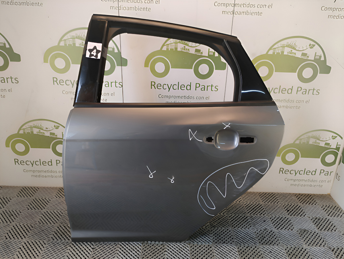Puerta Trasera Izquierda Ford Focus F3 (05932938)