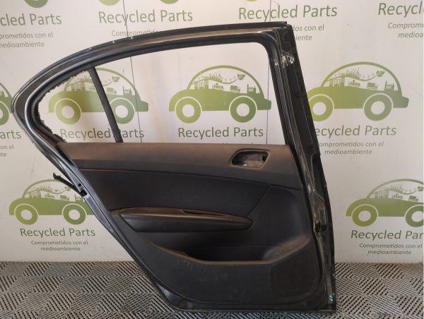 Puerta Trasera Izquierda Peugeot 408 (05832875)