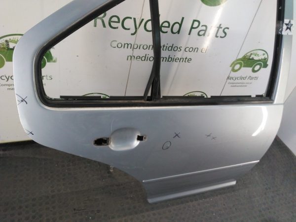 Puerta Trasera Derecha Vw Bora (04554737)