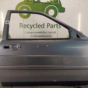 Puerta Delantera Derecha Vw Santana (04424129)