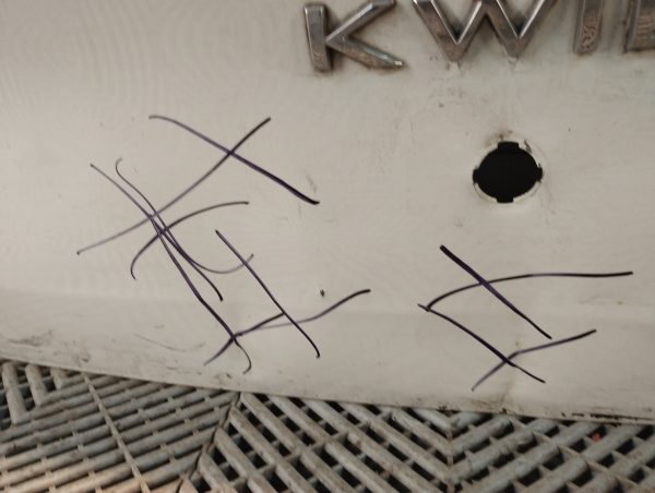 Porton Trasero Renault Kwid (04580503)
