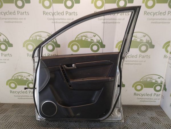 Puerta Delantera Derecha Chevrolet Captiva (06038081)