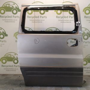 Puerta Trasera Derecha Hyundai H1 (05300367)