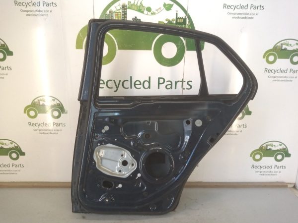Puerta Trasera Derecha Vw Vento Lv (02966622)