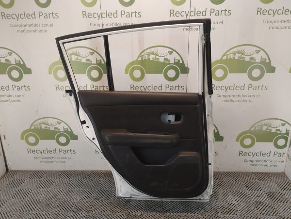 Puerta Trasera Izquierda Nissan Tiida 5p (05973111)