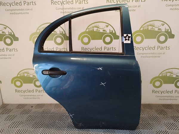 Puerta Trasera Derecha Nissan March (04864721)