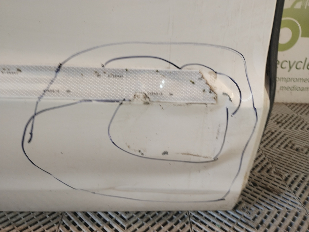 Puerta Trasera Derecha Vw Amarok (05385632)