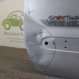 Puerta Trasera Derecha Renault Kangoo (04021520)
