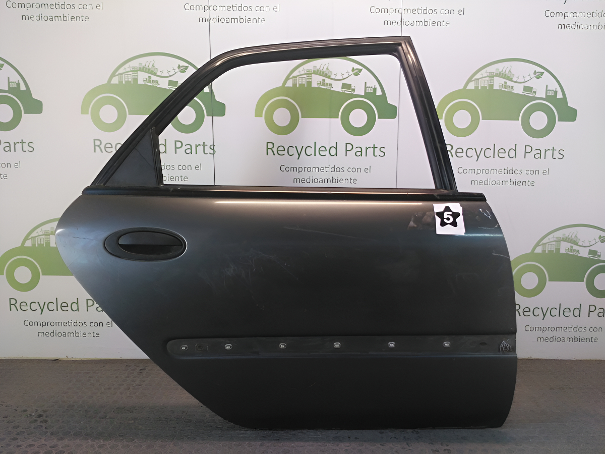 Puerta Trasera Derecha Renault Laguna Lv (04377773)