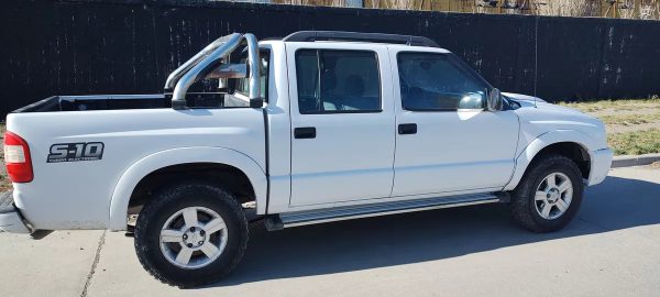 Fender Moldura Guardabarro Tras Derecho Chevrolet S10