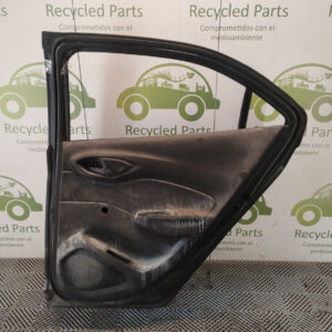 Puerta Trasera Derecha Chevrolet Prisma (04912381)