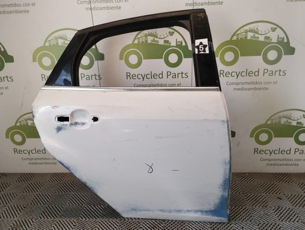 Puerta Trasera Derecha Ford Focus 3 (05731792)