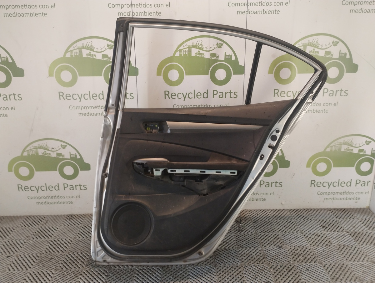 Puerta Trasera Derecha Honda City (06164409)