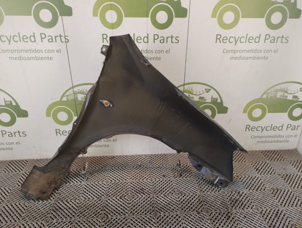 Guardabarro Izquierdo Toyota Etios (06066267)