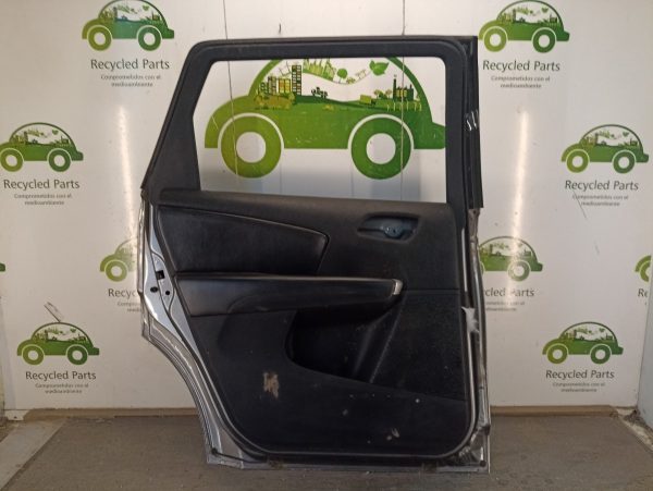 Puerta Trasera Izquierda Dodge Journey (04387426)
