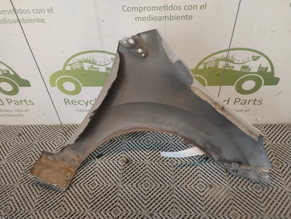 Guardabarro Izquierdo Ford Fiesta Max (aa00000282)