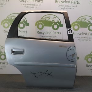 Puerta Trasera Derecha Chevrolet Corsa (04617023)