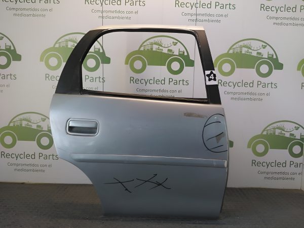 Puerta Trasera Derecha Chevrolet Corsa (04617023)