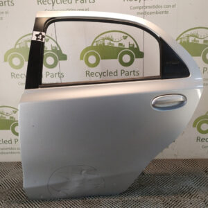 Puerta Trasera Izquierda Toyota Etios 4p (05647935)