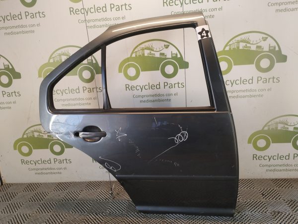 Puerta Trasera Derecha Vw Bora (06147507)