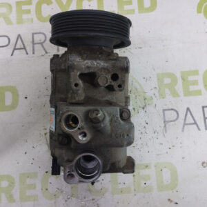Compresor De A/a Vw Vento 2.0 (06083105)
