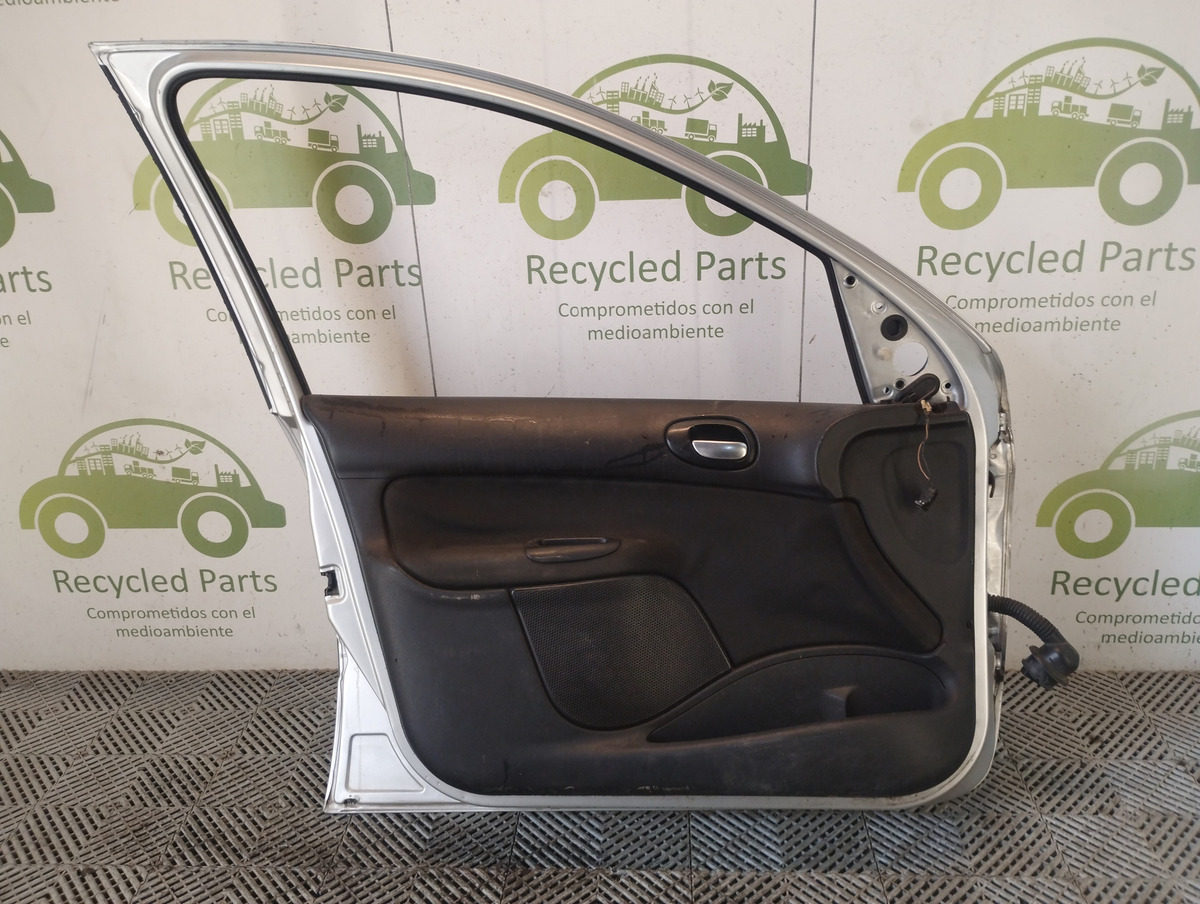Puerta Delantera Izquierda Peugeot 207 (06228887)