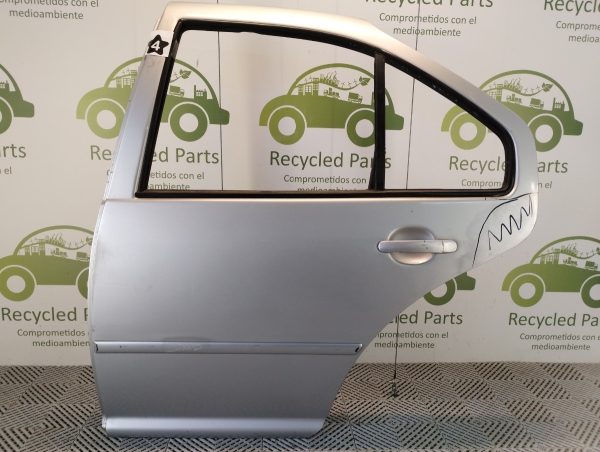 Puerta Trasera Izquierda Vw Bora (04786079)