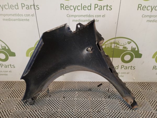 Guardabarro Derecho Mercedes Benz A160 (04446884)