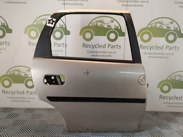 Puerta Trasera Derecha Chevrolet Corsa (05156790) Lp