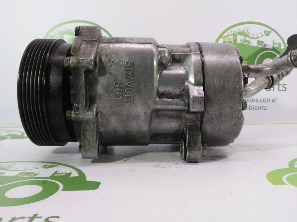 Compresor De Aire Acondicionado De Vw Golf 1.8 (03893660)