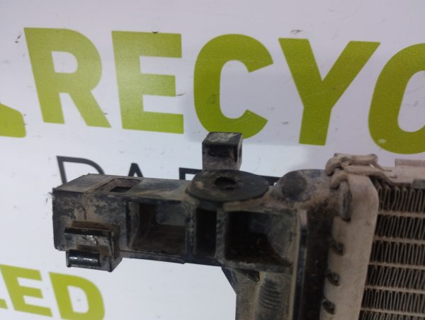 Radiador De Agua Renault Duster 2.0 (05988317)