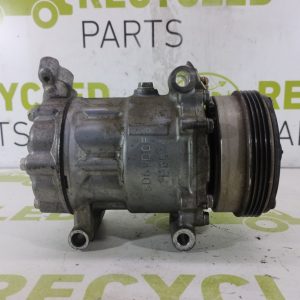 Compresor De A/a Renault Clio 1.2 (05683403)