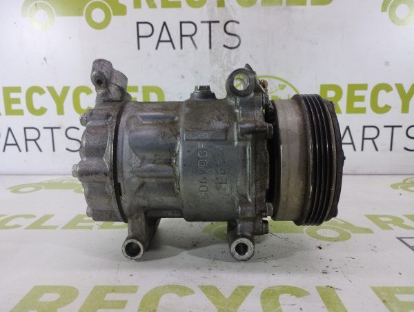 Compresor De A/a Renault Clio 1.2 (05683403)