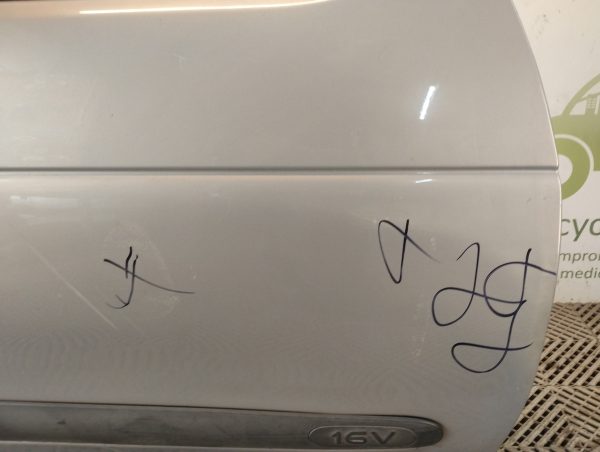 Puerta Delantera Derecha Renault Megane F1 (06181258)