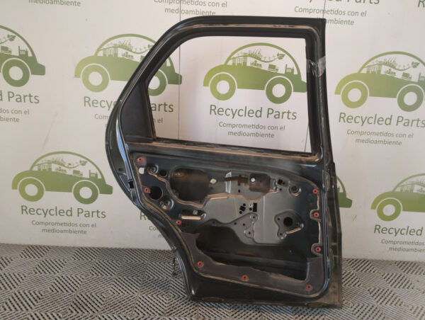 Puerta Trasera Izquierda Fiat Palio F3 (04688109)