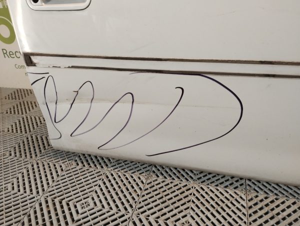 Puerta Delantera Derecha Chevrolet Corsa (04901871)