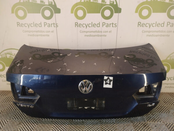 Tapa De Baul Vw Vento Li (05749825)