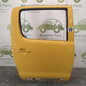 Puerta Trasera Derecha Toyota Hilux (05864190)