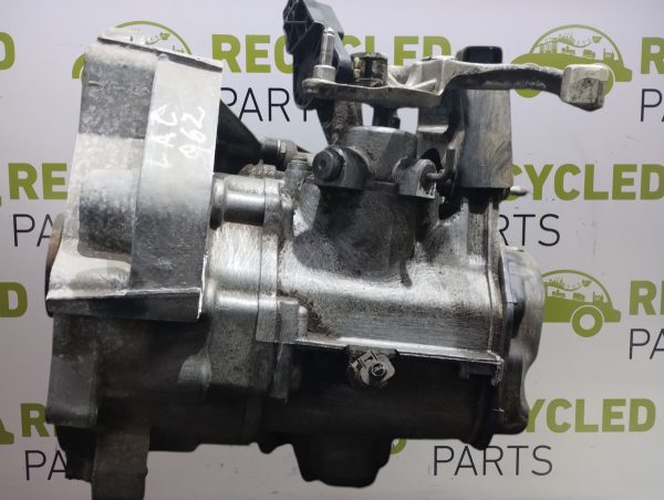 Caja De Volocidades Vw Gol Trend 1.6 8v(06099477)