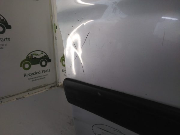 Puerta Trasera Derecha Peugeot Partner (03820119)
