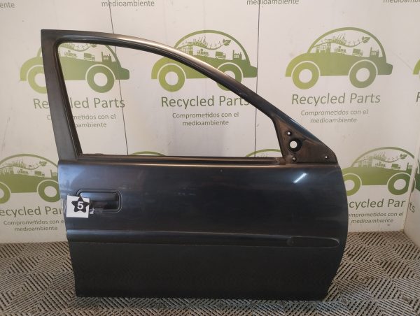 Puerta Delantera Derecha Chevrolet Corsa (06179323)
