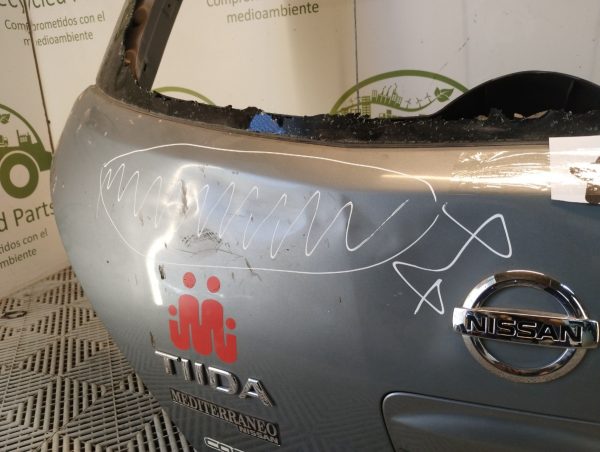 Porton Trasero Nissan Tiida (04983645) Lp