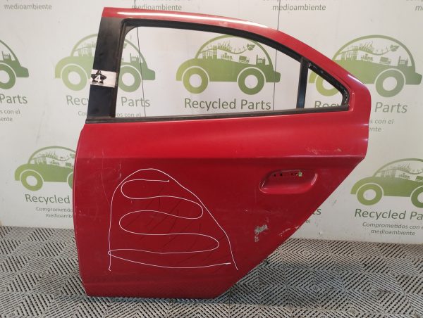 Puerta Trasera Izquierda Chevrolet Onix (05304090)