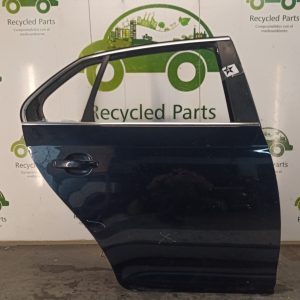 Puerta Trasera Derecha Vw Vento Lv (04524628)