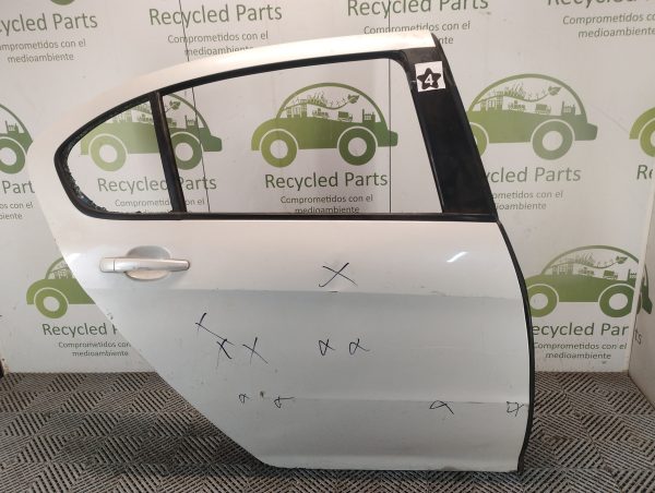 Puerta Trasera Derecha Peugeot 408 (04735569)