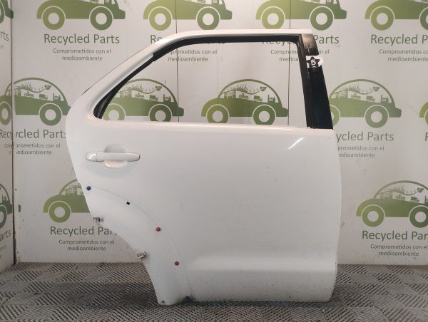 Puerta Trasera Derecha Toyota Sw4 (04451363)
